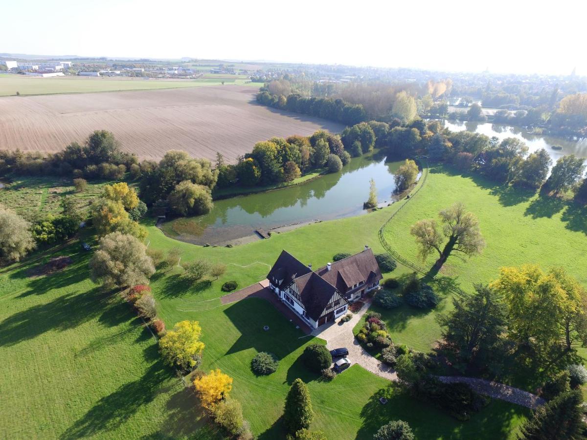 Domaine D'Aveluy Bed and Breakfast Eksteriør billede